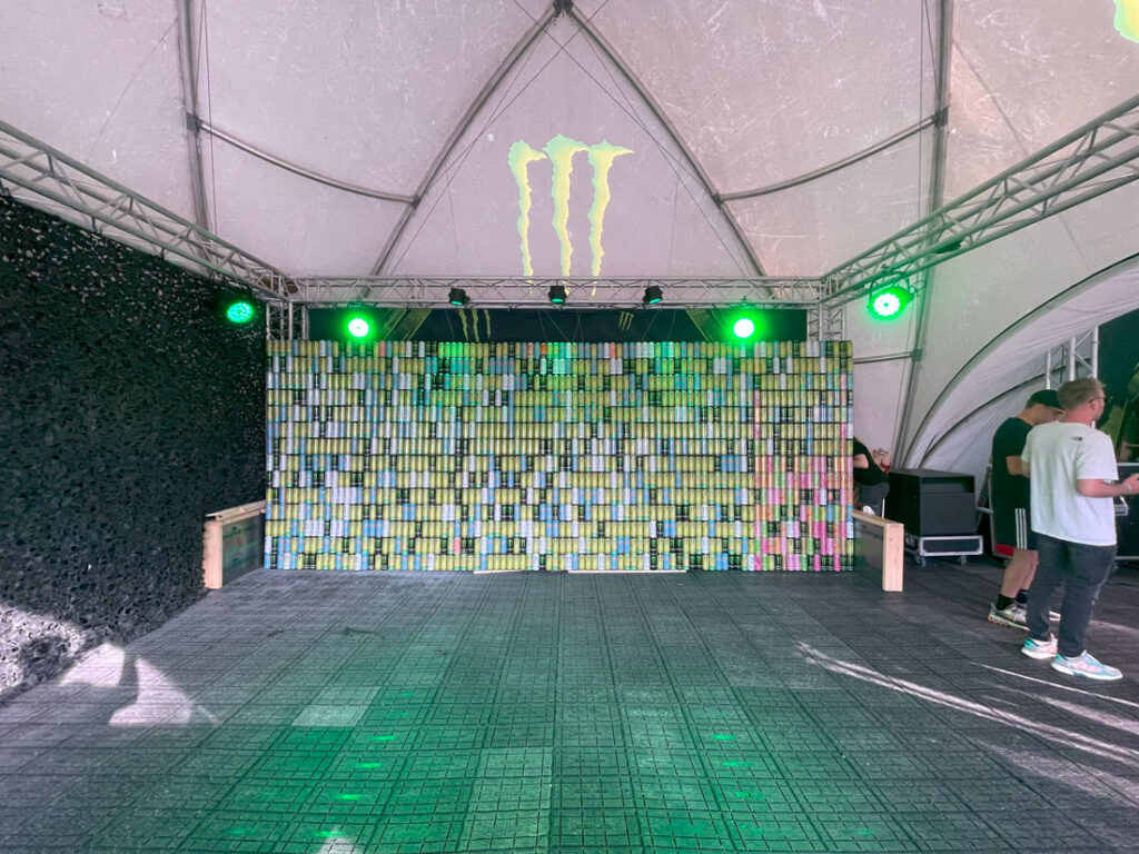 proyecto mural latas monster energy en spa galeria proyecto mural latas monster energy en spa galeria